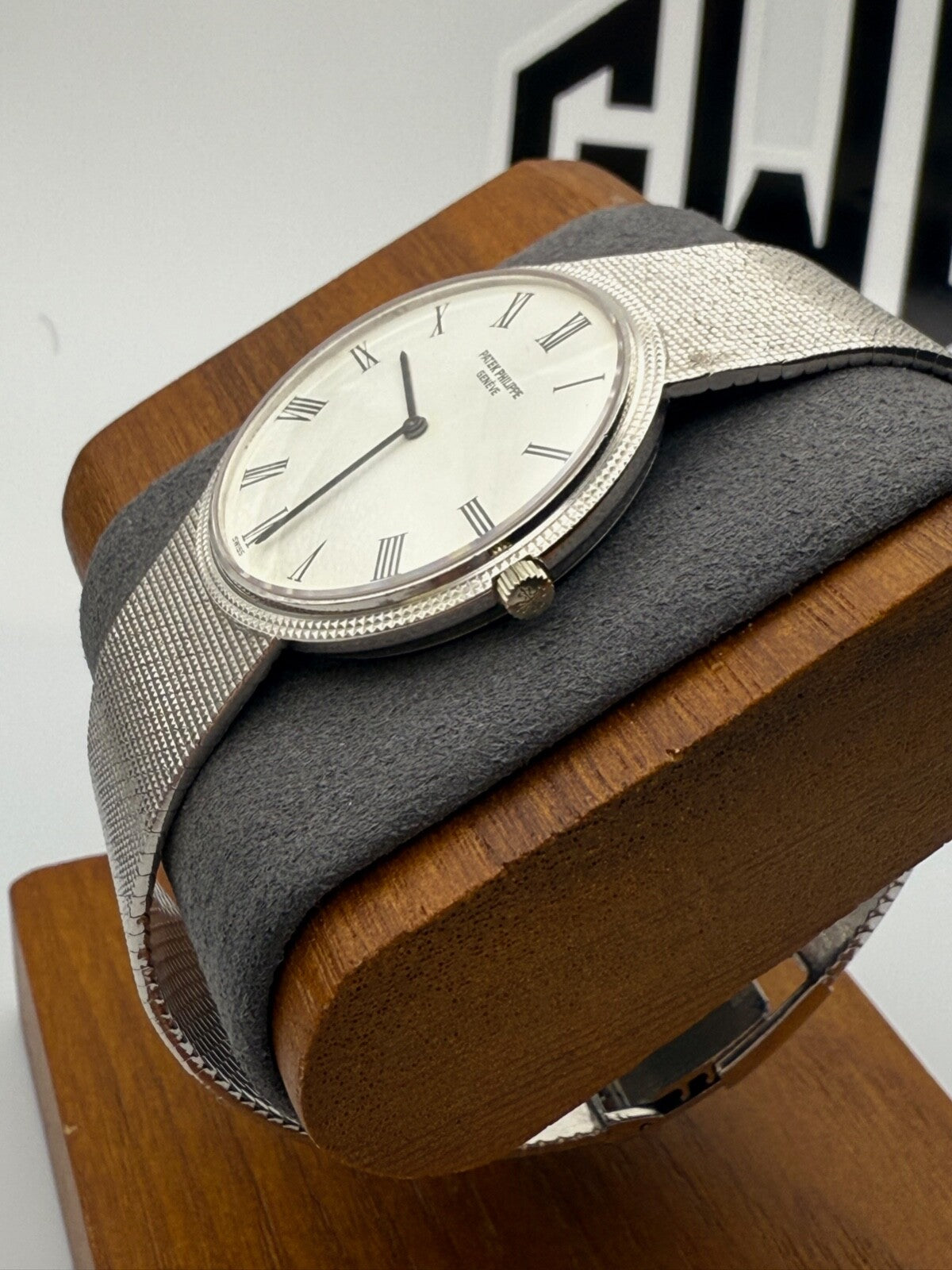 Patek Philippe Calatrava 3520/1G 18K White Gold White Dial 32mm Vintage