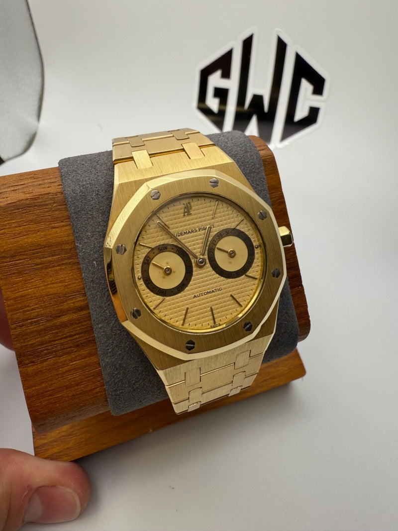 Audemars Piguet Royal Oak Day-Date 25572BA Champagne Owl Dial 18K Yellow Gold