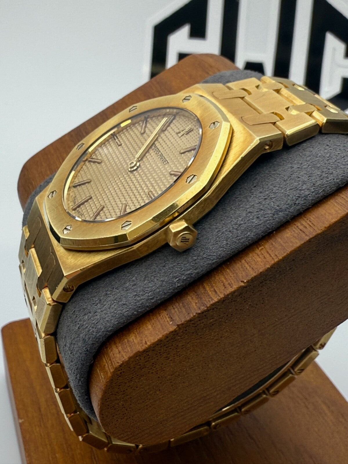 Audemars Piguet Royal Oak 56303BA 18K Yellow Gold Champagne Dial Quartz 34mm