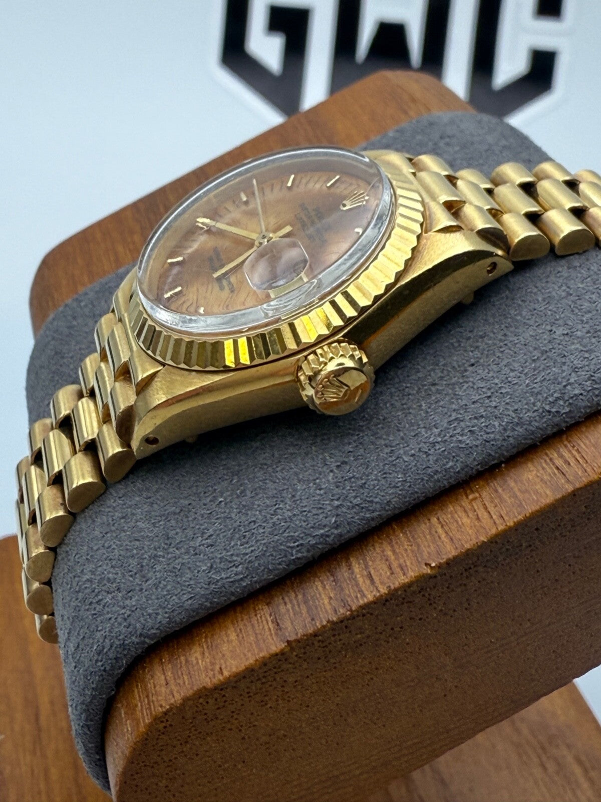 Rolex Datejust President 6917 18K Yellow Gold Factory Burl Wood Dial 26mm