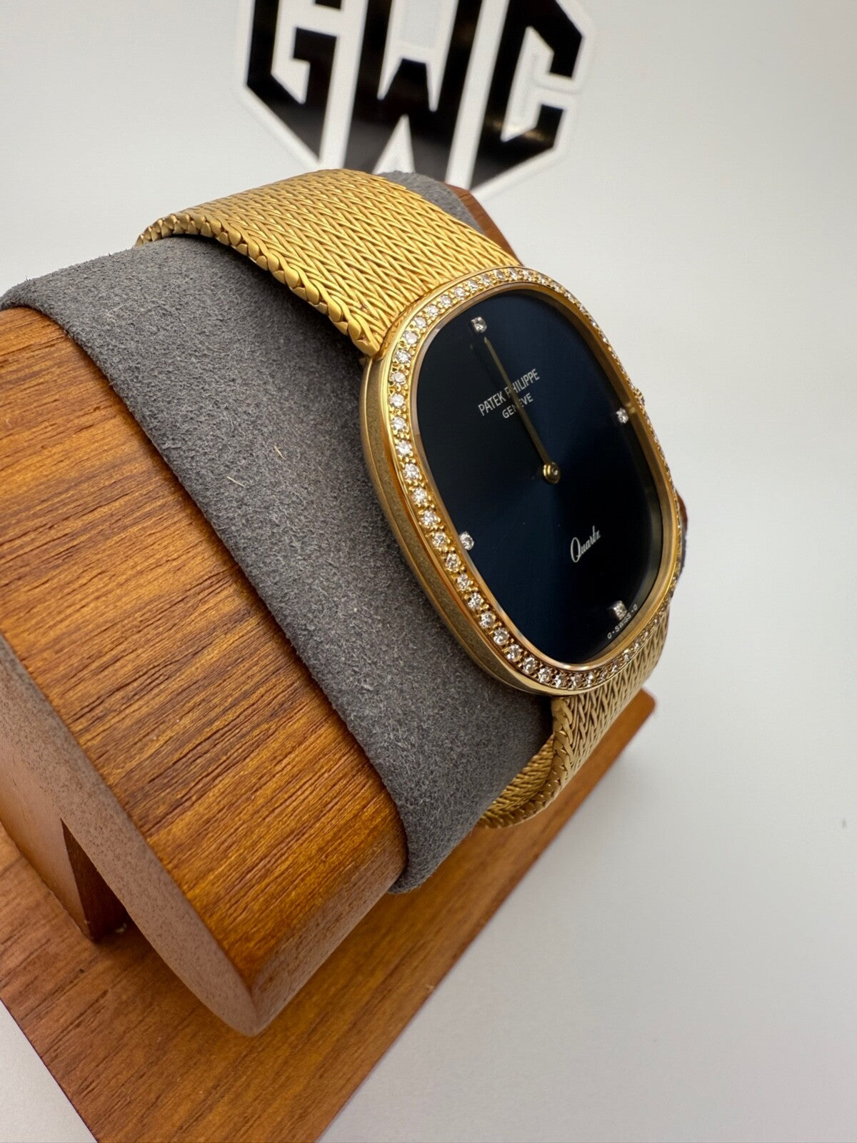 Patel Philippe Ellipse 3875/1J Yellow Gold 18K Blue Dial Diamond Bezel Quartz